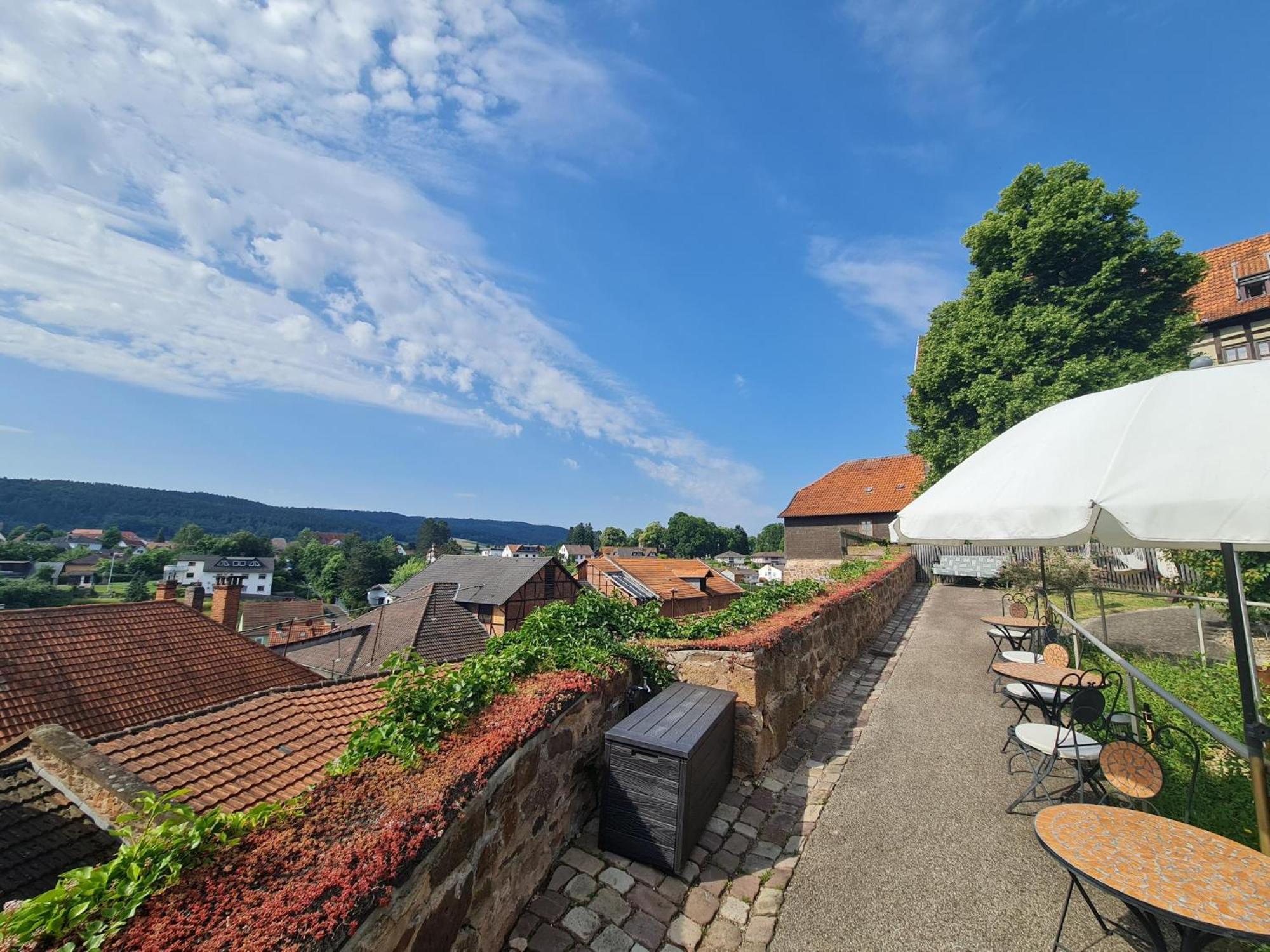 Hotel & Cafe Schachtenburg Schlitz Exteriör bild