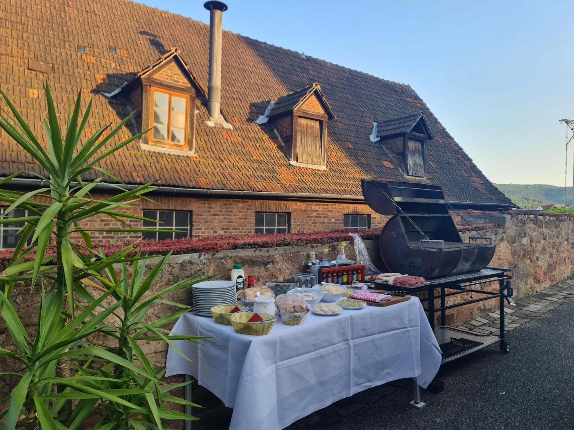 Hotel & Cafe Schachtenburg Schlitz Exteriör bild